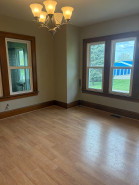 Property photo thumbnail 9